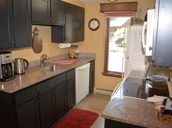 10 Bay Tree Ln, Grantham, NH 03753