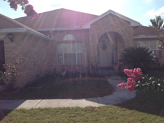 3rd image of 504 Cricket Cove Ct