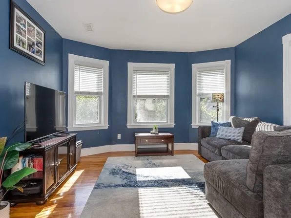 47 Independence Ave #2, Quincy, MA 02169