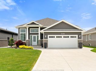 206 Bartlett Rd, Amherstburg, ON N9V0G8