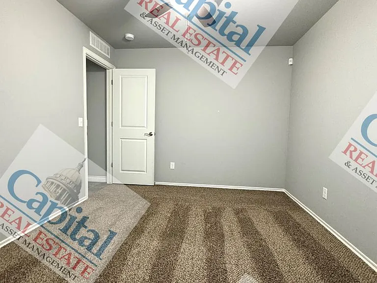 18900 Vea Dr — Photo 17