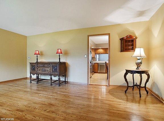 4th image of 12 N Kenilworth Ave
