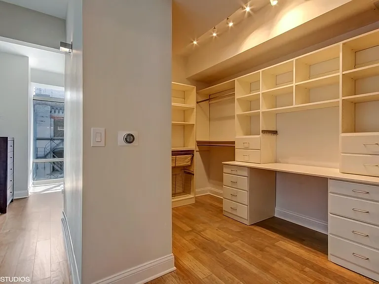 909 W Washington Blvd #413 — Photo 15