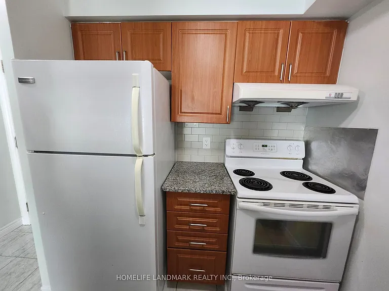 70 Town Centre Ct W #2305 — Photo 8