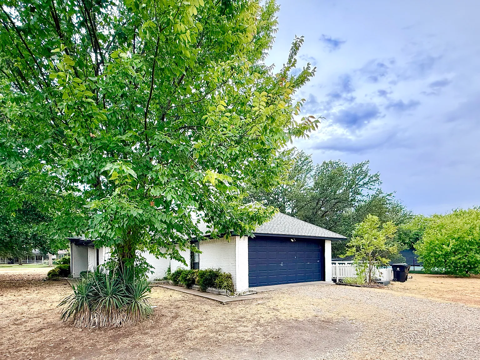 3 bed, 1730 sqft, $3,100 — Photo 3