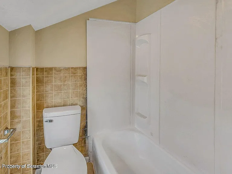 402 Scott St #3 — Photo 8