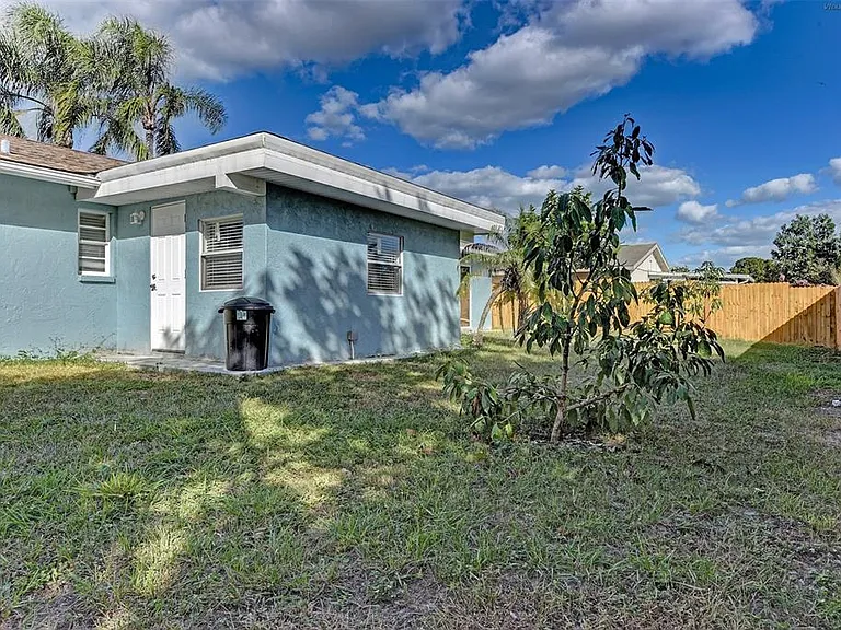 1106 Southern Pine Ln — Photo 25