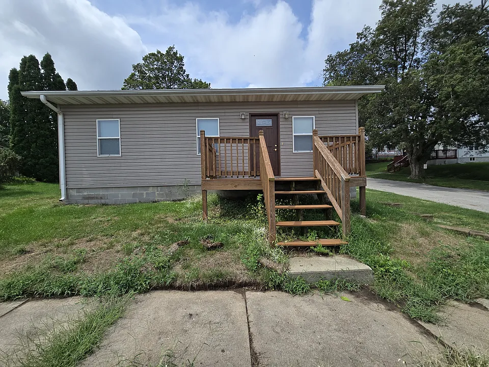 1401 5th St