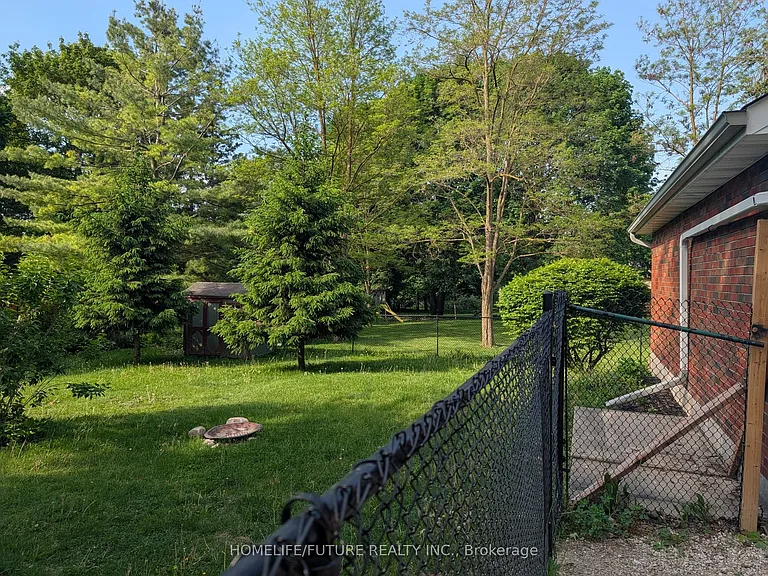 175 Colcleugh Ave — Photo 4