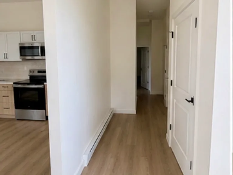 46 N Hamilton St #5 — Photo 3