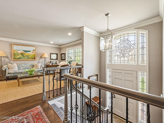 4th image of 1202 Wellington Pl