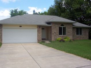 3305 W Raynell St, Springfield, MO 65807