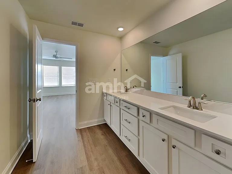3417 Emzy Dr — Photo 10