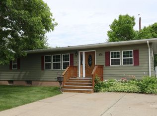 417 Juniper Ave, Glendive, MT 59330