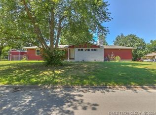 702 Kilby Dr, Broken Arrow, OK 74014