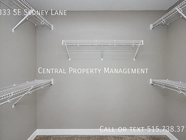 2333 SE Sydney Ln — Photo 18