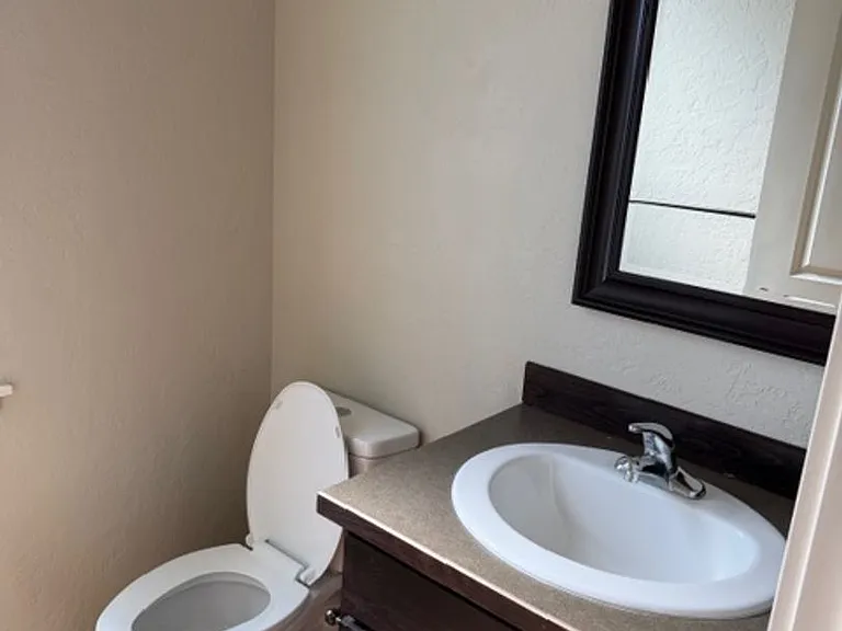 91 S Blackhawk Ln — Photo 3