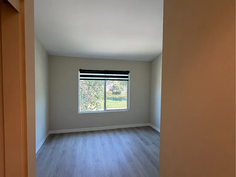 483 Deerfield Ave — Photo 16