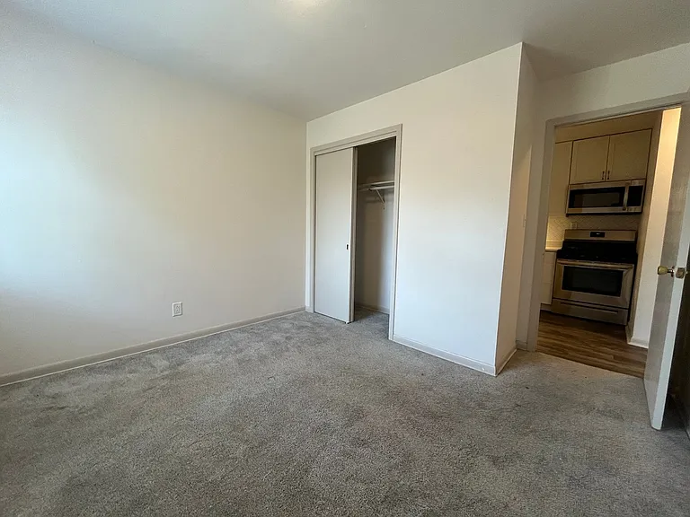 2194 S 84th St — Photo 11