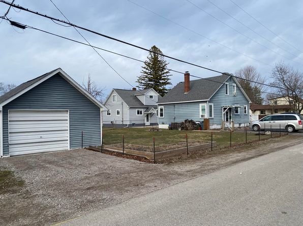 405 Evergreen St, Rogers City, MI 49779