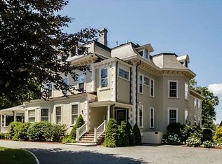 44 Catherine St #4, Newport, RI 02840