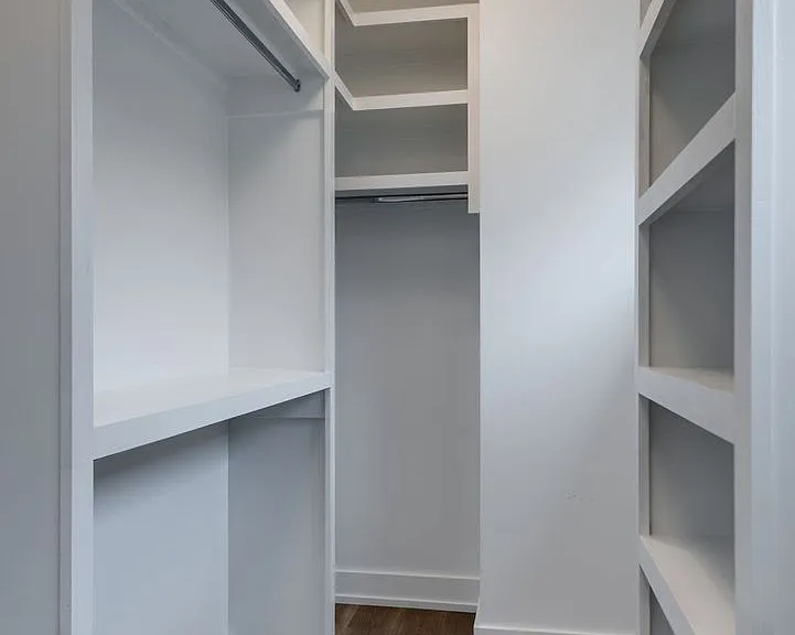 862 W Sharpe Ave #1 — Photo 28