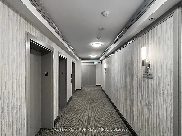 7890 Bathurst St #2505 — Photo 38