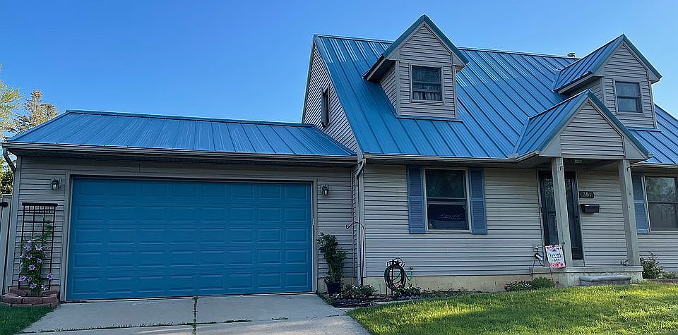 1st image of 391 Hillcrest Dr
