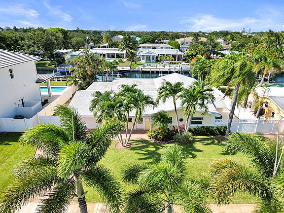3rd image of 733 JACANA Way