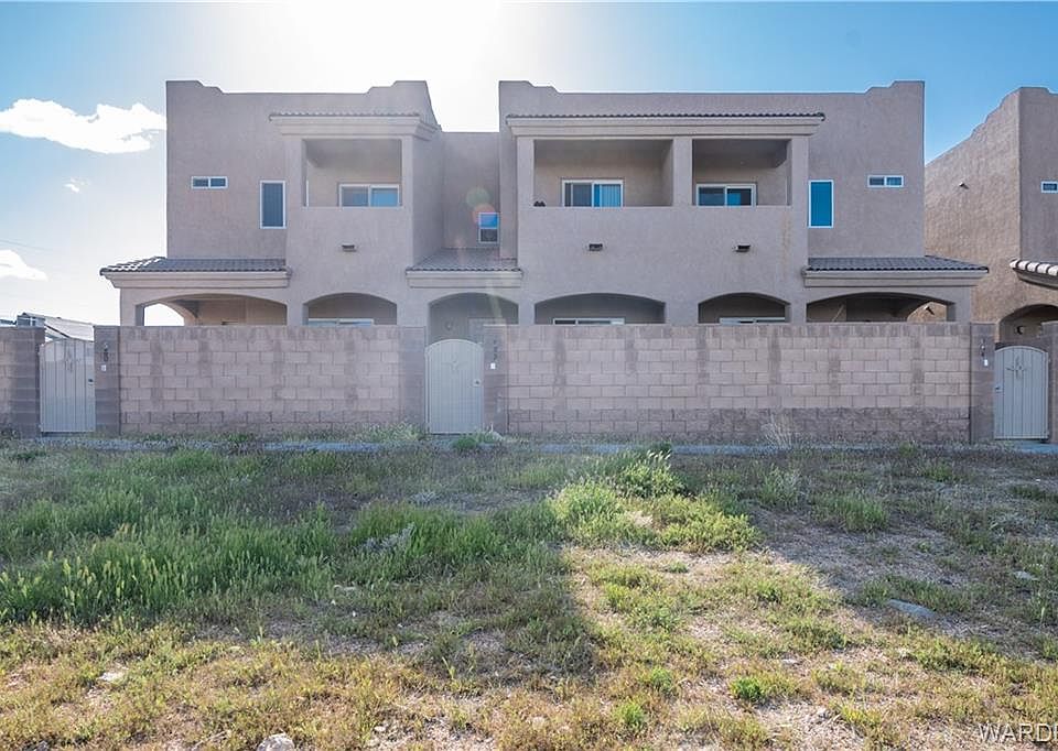1st image of 688 Vista Grande Dr