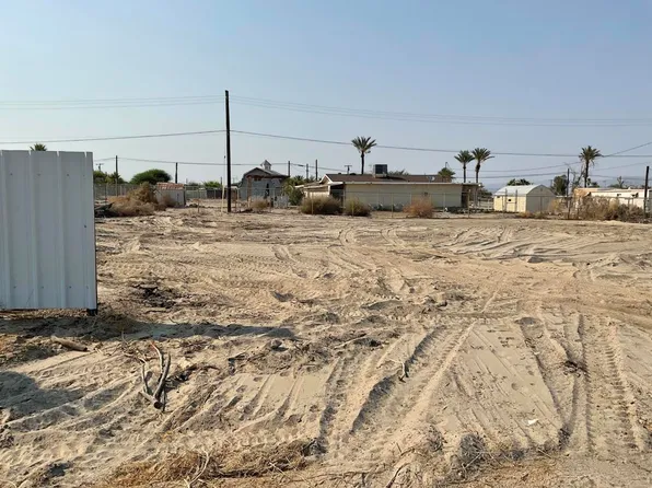 76 Desert Shores Dr, Thermal, CA 92274