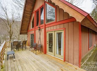 672 Chestnut Ln, Mars Hill, NC 28754