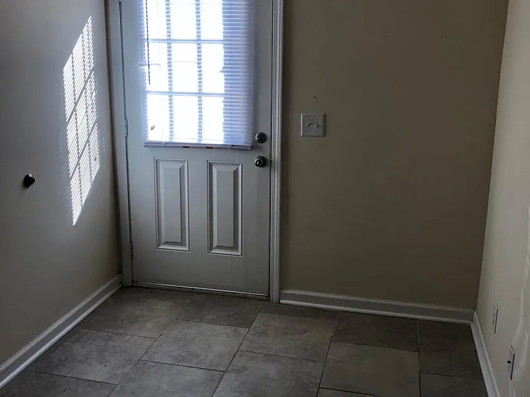 2530 Dodson Branch Rd #3 — Photo 8
