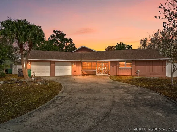 981 SE Lansdowne Ave, Port Saint Lucie, FL 34983