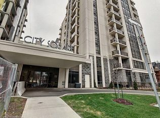 85 Robinson St #602, Hamilton, ON L8P 0B9