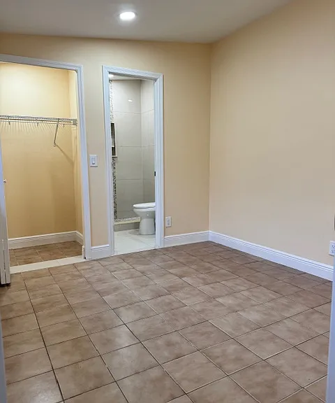 Bedroom, Bathroom and Closset