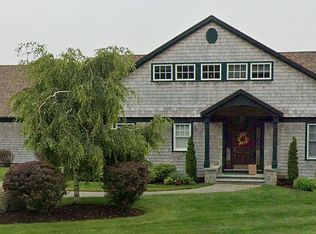 6 Greenfield Dr, Camden, ME 04843