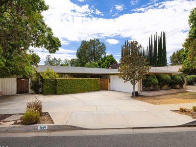 5609 Parkmor Rd, Calabasas, CA, 91302