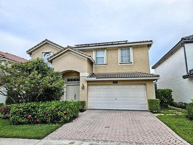 1225 Avondale Ln — Photo 18