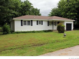 122 S Elm Ave, Chelsea, OK 74016