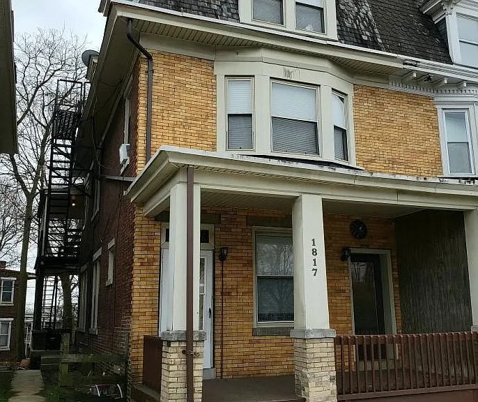 1817 Whitehall St #2R — Photo 12