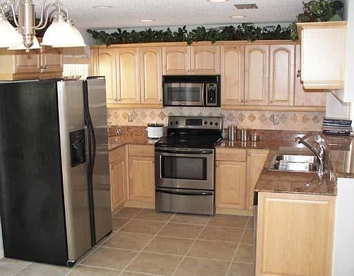 2nd image of 823 NW 98th Ave