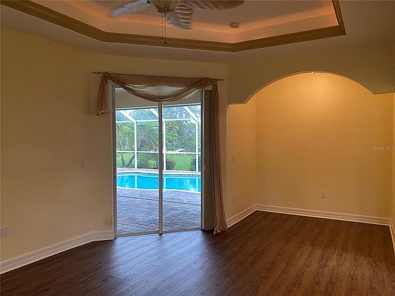 5th image of 2312 Nuremberg Blvd