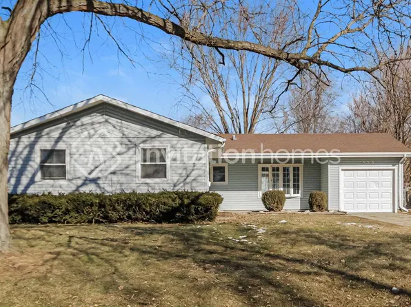 575 Cochise Pl, Carol Stream, IL 60188