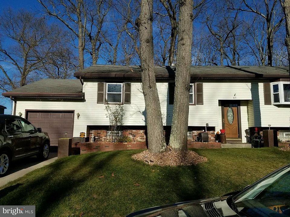 1st image of 85 Garfield Blvd