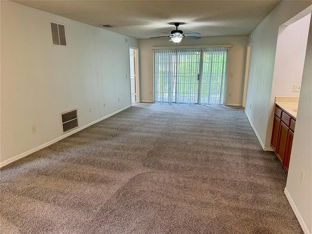 2 bed, 2.5 bath, 1365 sqft, $1,695 — Photo 2