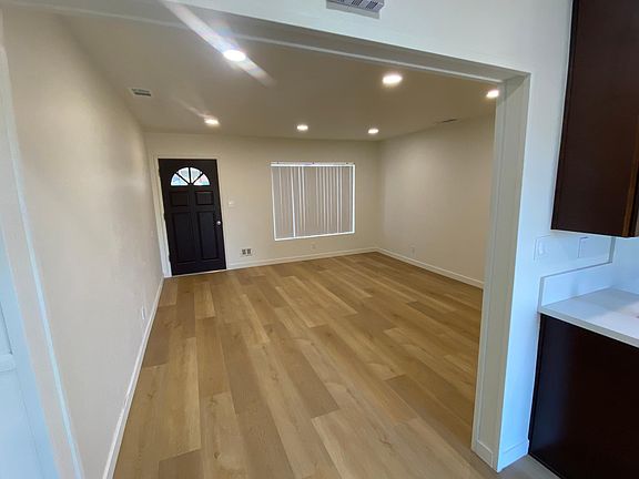 2nd image of 10602 Lampson Ave