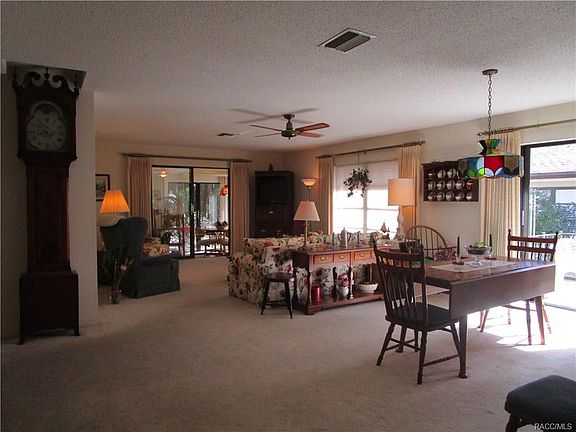 3rd image of 29 Dogwood Dr