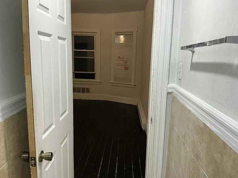9 Grove St #3 — Photo 2