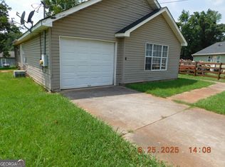 132 Park Pl, Barnesville, GA 30204